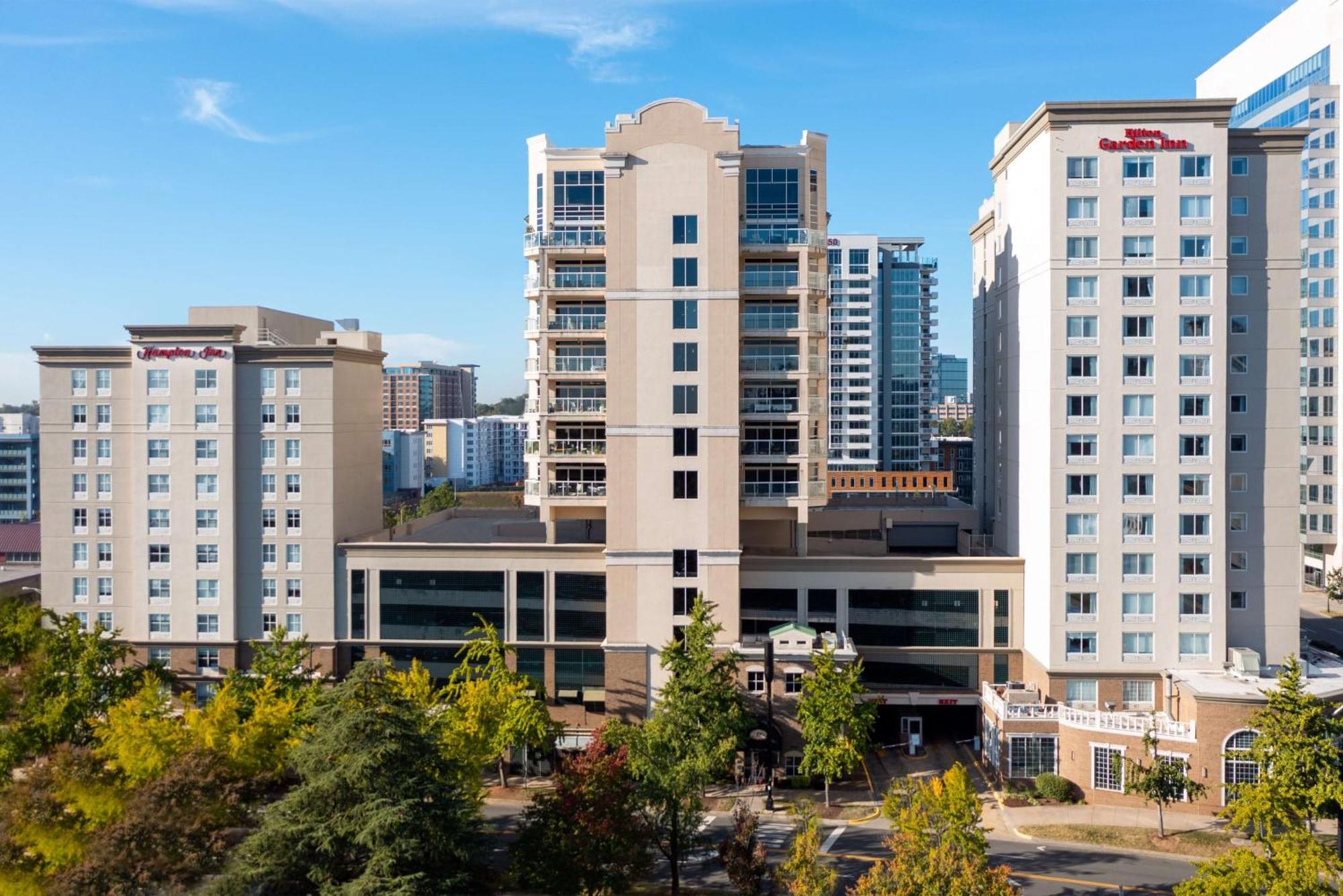 Hilton Garden Inn Charlotte Uptown Exterior photo